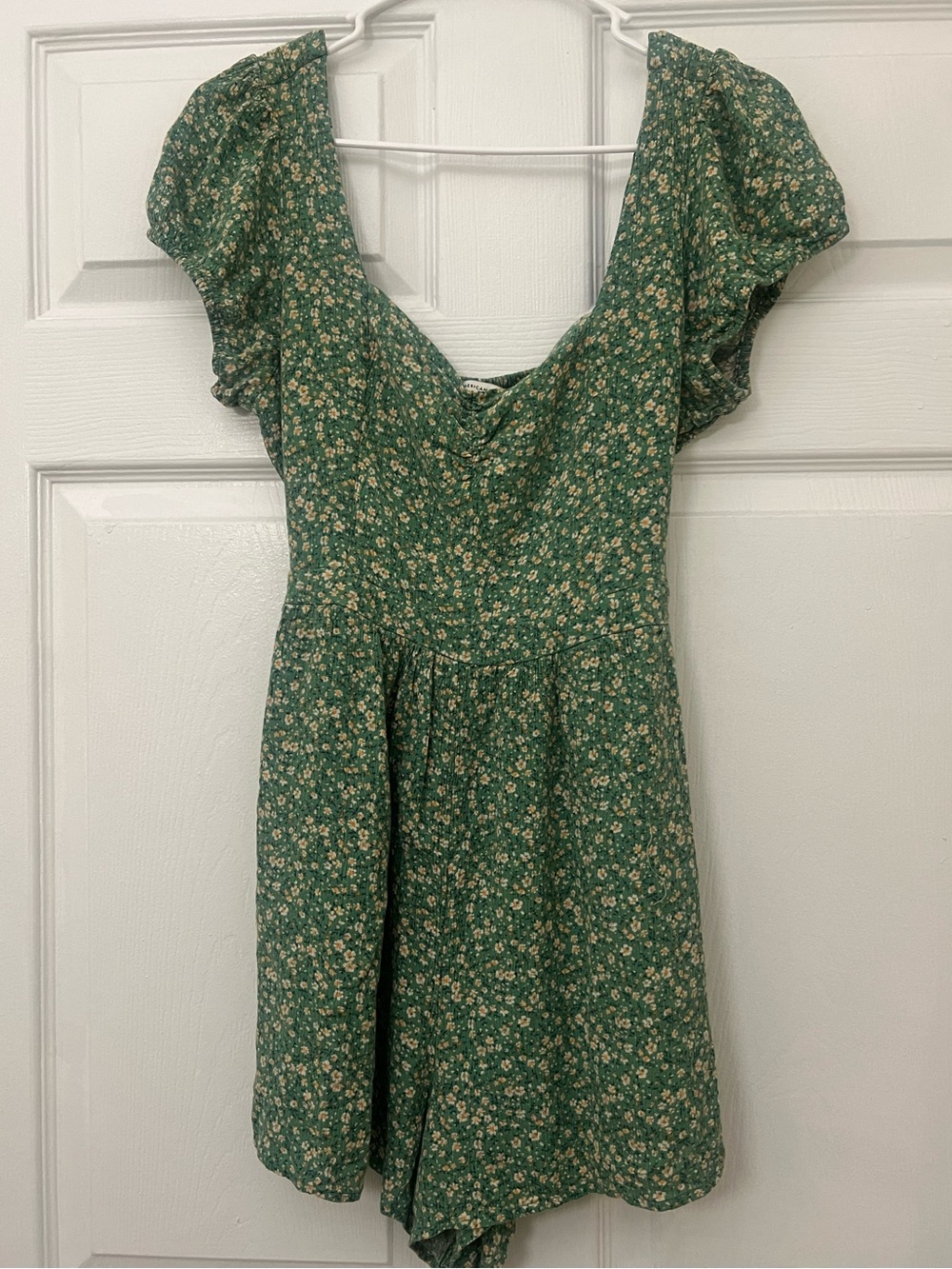 American Eagle Green Floral Cottagecore Tie Back Short Sleeve Romper Large